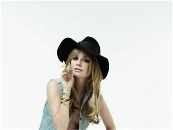 MISCHA BARTON