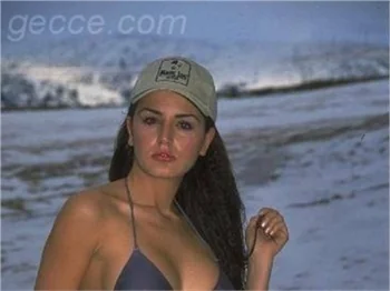 AYSU BACEOĞLU