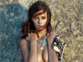 Lucia Dvorskan
