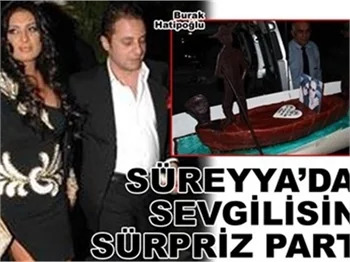SÜREYYA'DAN GONDOLLU AŞK PASTASI