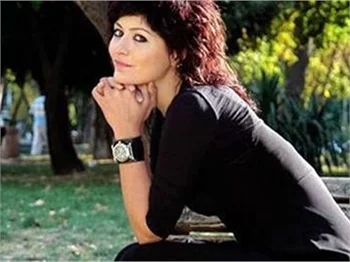 İÇİMDEKİ KİNİ FERHUNDE'YLE KUSUYORUM