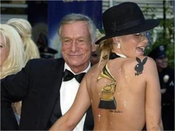 Hugh HEfner'in haremi!