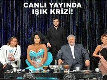 BÜLENT ERSOY YAYINI TERK ETTİ.