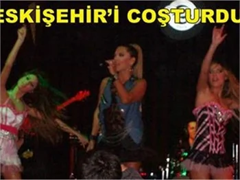 DEMET AKALIN'A BÜYÜK İLGİ!