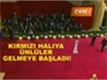 OSCAR'DA KIRMIZI HALI GEÇİDİ