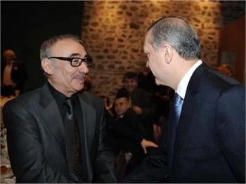BAŞBAKAN SİNEMACILARLA BİR ARADA!