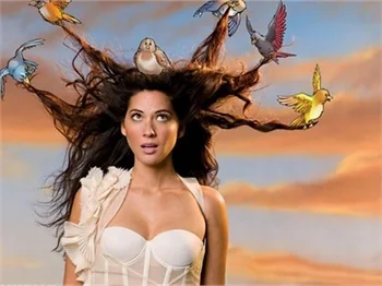 Olivia Munn çizgi dünyada