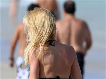 Mıchelle Hunzıker'in bikinili pozları!