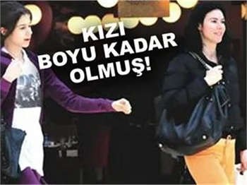 DEFNE SAMYELİ KIZIYLA ALIŞVERİŞTE!