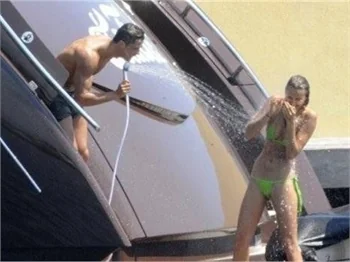 Ronaldo, sevgilisi Irina Shaykiel ile aşk tatilinde