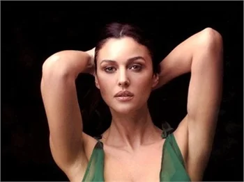 MONICA BELLUCCI'NİN ADI DAVA SEBEBİ