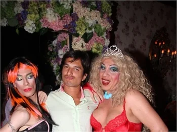 Nahide Motel'de Ajda Pekkan'lı bir gece..