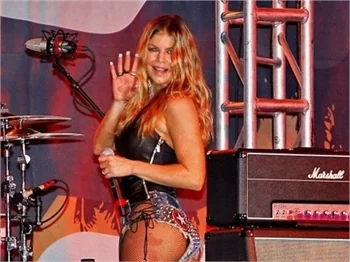 Fergie'den muhteşem Rock 'n roll...