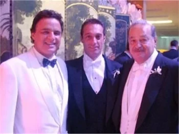 En zengin düğünde tek Türk Ali Karacan