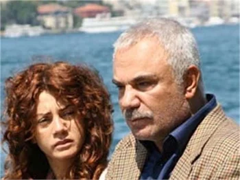 YAPRAK DÖKÜMÜ ZİRVEYİ KAPTIRMIYOR