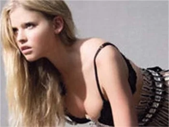 LARA STONE DAVAYI KAZANDI