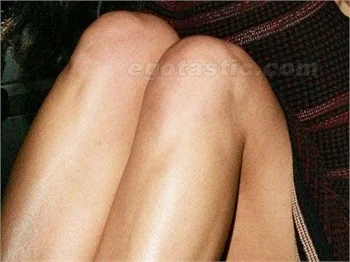 Kelly Brook'dan muthiş frikik