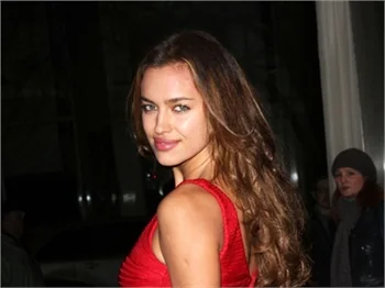Irina Shayk'den yine ateş gibi pozlar!