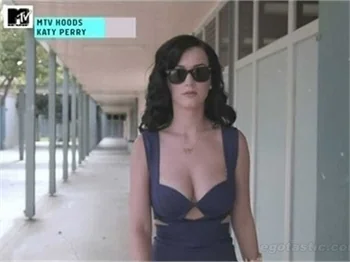 Katy Perry'nin mtv video görüntüleri!
