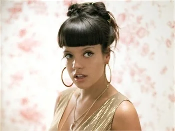 LILY ALLEN'E EVLİLİK TEKLİFİ BALİ'DE GELDİ!