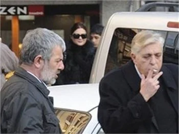 SİBEL CAN VE SÜLHİ AKSÜT AYNI KAREDE!