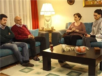 Elde Var Hayat dizisinin yeni bölümünden fotoğraflar!