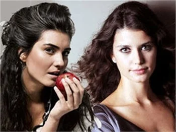 BEREN SAAT, TUBA BÜYÜKÜSTÜN'Ü EZDİ GEÇTİ