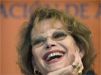 CLAUDIA CARDINALE: VÜCUDUMU SATMADIM!