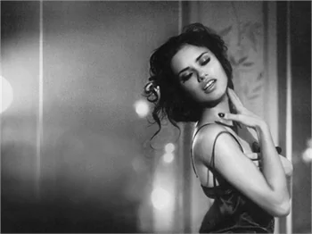Adriana Lima,  Vouge'a özel pozlar verdi!
