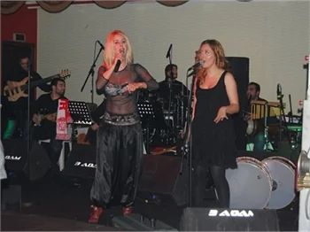 Niran Ünsal, Biga'da konser verdi