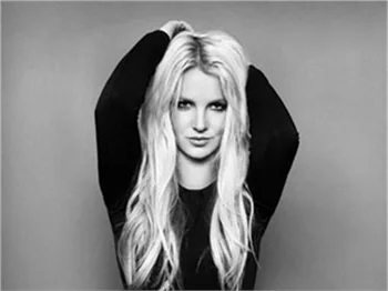 Britney Spears'dan seksi ve sportif pozlar..