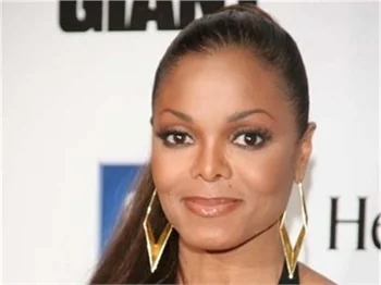 JANET JACKSON: KENDİMİ ASLA ÇEKİCİ BULMADIM!