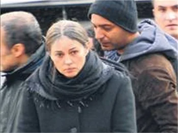 YAŞLI MONİCA BELLUCCİ BALAT'TA!