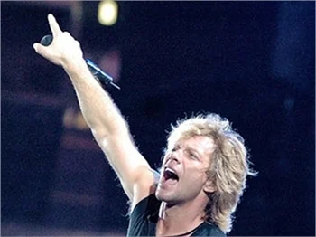 EFSANE ŞARKICI BON JOVI SOYULDU!