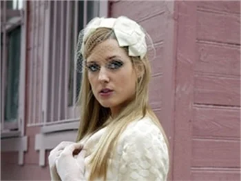 DİZİLERİN EN FENA KARAKTERİ CAROLINE!