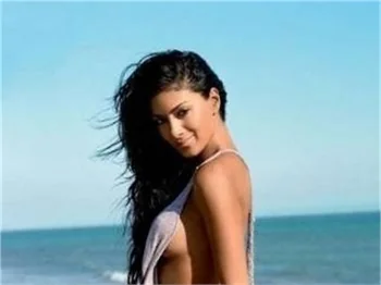 Nicole Scherzinger Hindistan için soyundu!