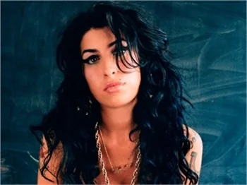 AMY WINEHOUSE'TAN ESKİ EŞİNE TACİZ!