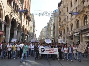 Beyoğlu eylemleri devam ediyor..