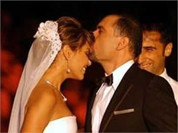 GÜLBEN ERGEN VE MUSTAFA ERDOĞAN SÜRE İSTEDİ!