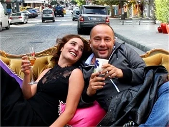 'ALTIN PORTAKAL'I KURU FASULYE VE ŞAMPANYAYLA KUTLADIM'