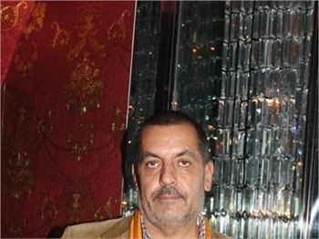 Cahide'de Pırtık Rahibeler şovuna ünlü akını..
