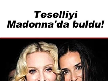 MOORE'A İÇİN BOŞANMA SÜRECİ ZORLU GEÇİYOR..
