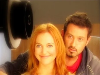 MERYEM UZERLİ GÜZELLİĞİ İLE BÜYÜLEDİ!
