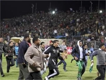 Mısır'da futbol maçında olaylar çıktı, 74 ölü