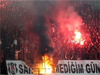 Fenerbahçe - Beşiktaş maçında olaylar çıktı...