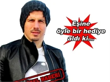 EMRE BELÖZOĞLU ROMANTİK AŞIK ÇIKTI!