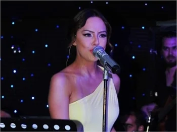 EBRU GÜNDEŞ 'GÜNAY' FİNALİNİ YAPTI!