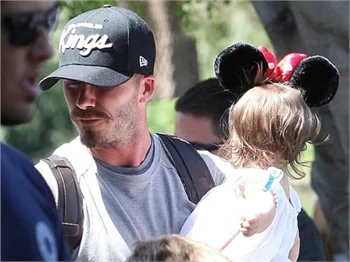 Minik Harper’ın Disneyland gezisi