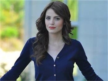 İŞTE 'AYBİGE HATUN' EZGİ EYÜBOĞLU'NUN YENİ DİZİSİ!