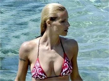 Michelle Hunziker İtalya sahillerini salladı…